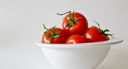 I pomodori: il super cibo che rallenta l'invecchiamento e ti fa sentire giovane